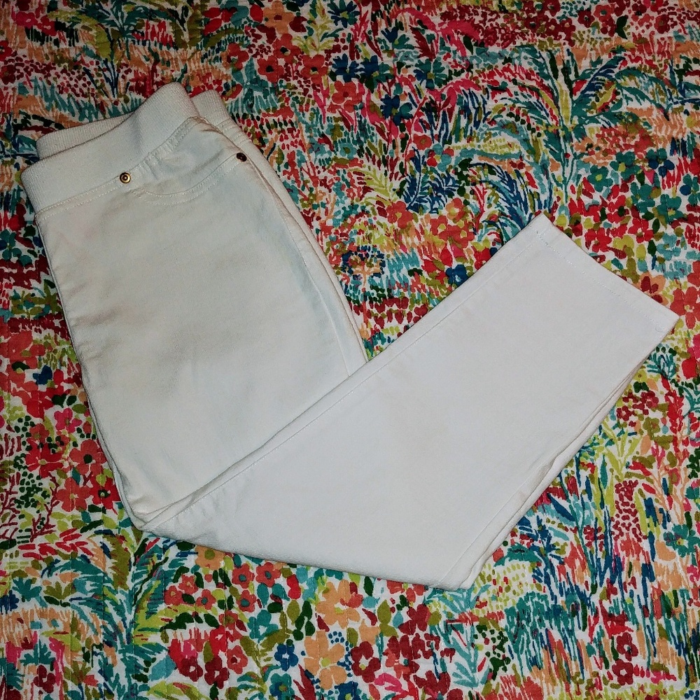 Hearts of Palm- white stretch capri jean pants
